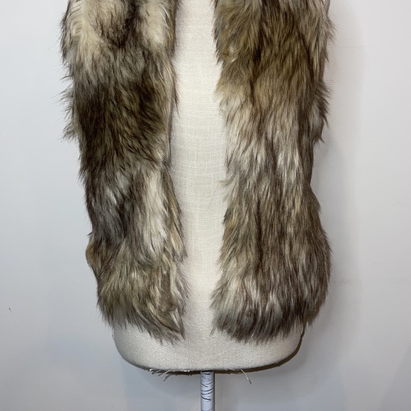 #4 Ci Sono Faux Fur Vest Size Small - Picture 5 of 12